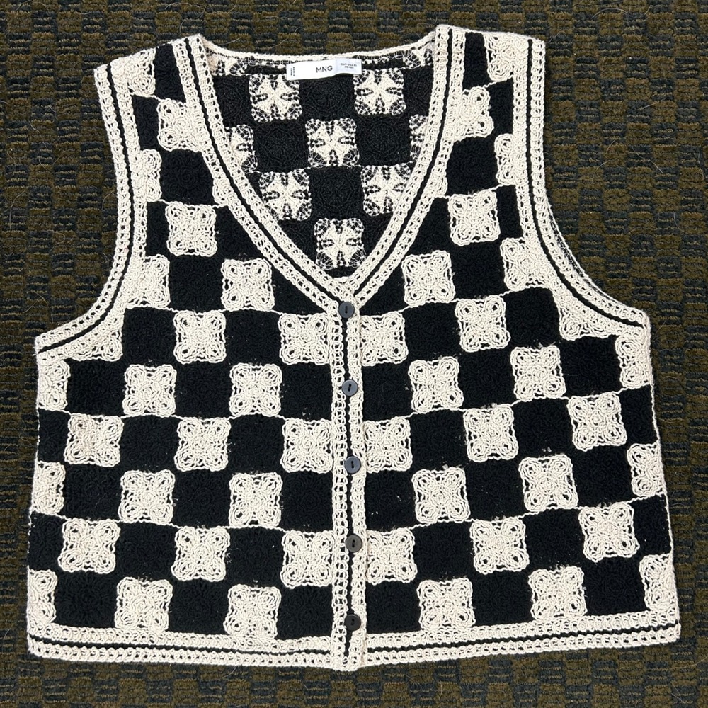 Mango MNG Black White Crochet Checkered Button Front Sweater Vest Womens XL
